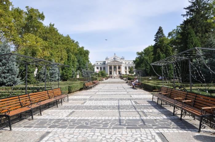 Parcul Teatrului Naţional Iaşi