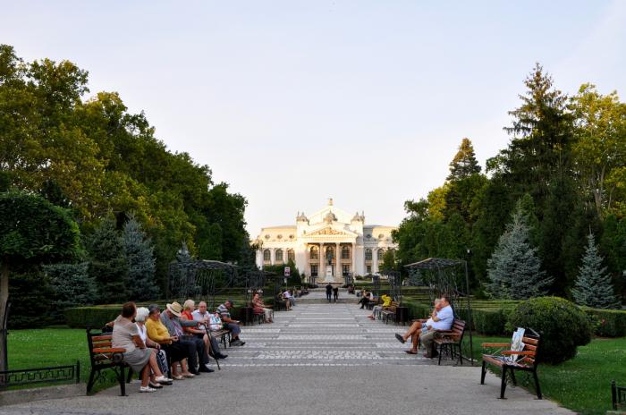 Parcul Teatrului Naţional Iaşi