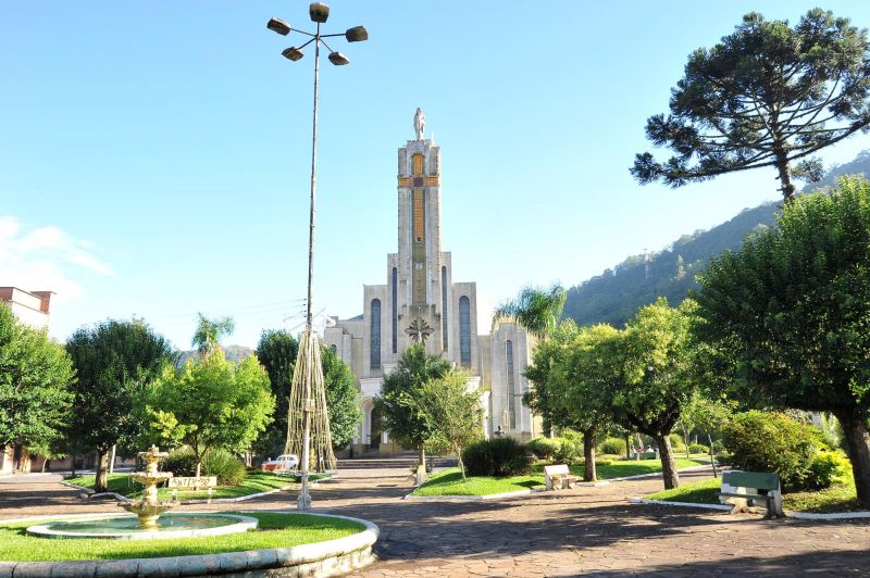 Igreja de Nossa Senhora do Rosário de Pompéia Caxias do Sul Igreja de Nossa Senhora do Rosário de Pompéia Caxias do Sul