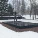 Скульптура «Плачущий мальчик» в городе Дзержинский