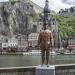 Monument Charles de Gaulle dans la ville de Dinant