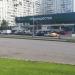 Автомобильная парковка около супермаркета «Перекрёсток» в городе Москва