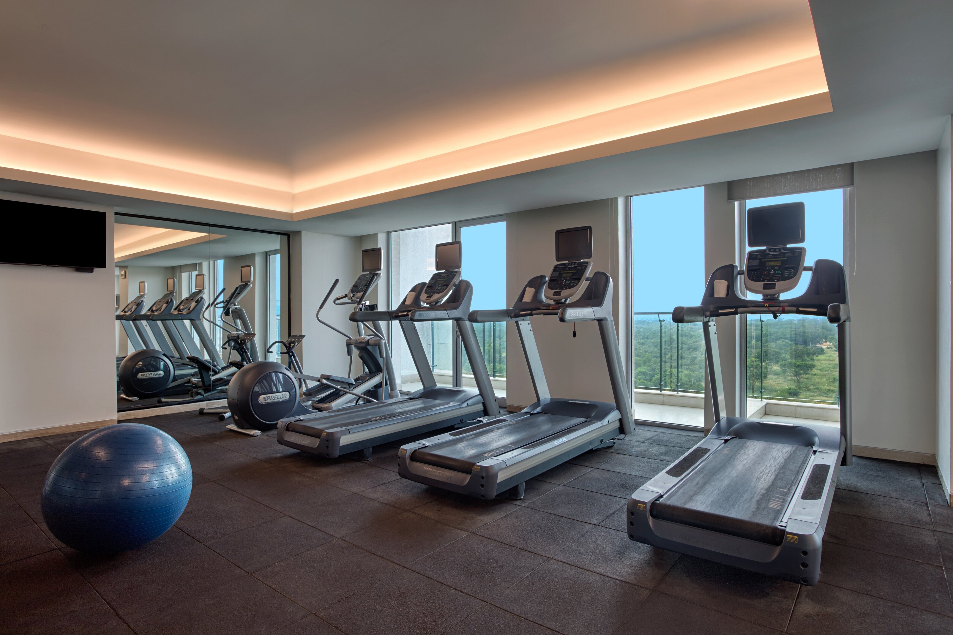 DoubleTree Suites by Hilton Hotel Bangalore - Bengaluru