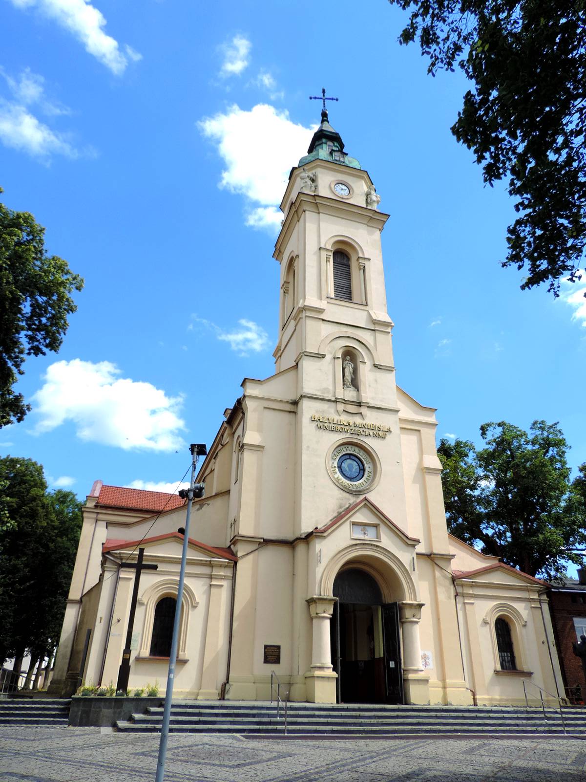 Bazylika Mniejsza Zduńska Wola Ogłoszenia Bazylika pw. Wniebowzięcia Najświętszej Maryi Panny i Sanktuarium św