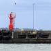 Yacht Harbour West Breakwater light (en) в городе Курессааре