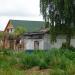 Руинированное здание красного кирпича в городе Кимры