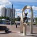 Скульптурная композиция «Девушка с пером и учебником и голубь на земном шаре» в городе Москва