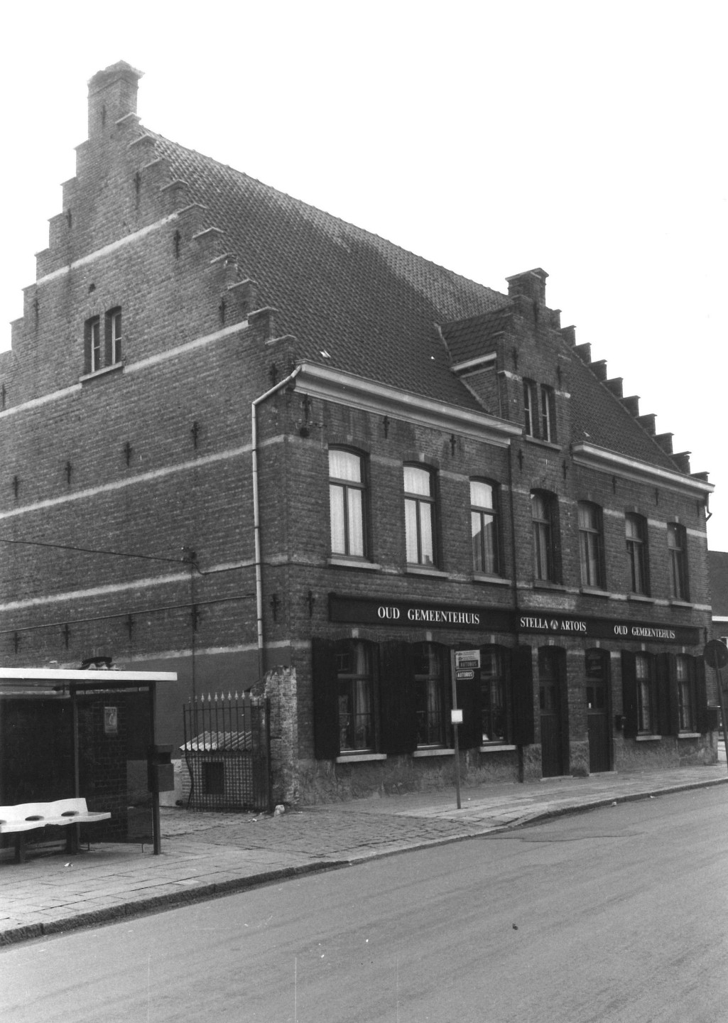 Oud Gemeentehuis Zwijnaarde gemeentehuis, stadhuis, beschermd