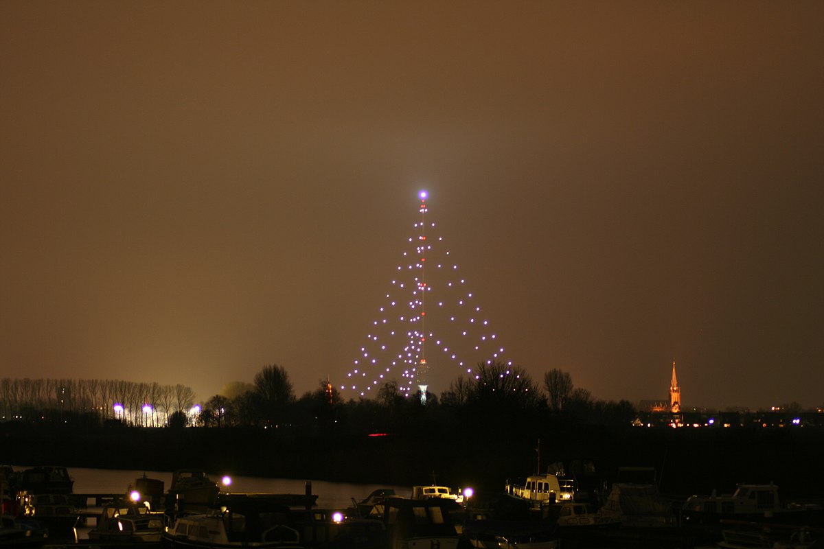 World's Largest Christmas Tree / Gerbrandy Tower
