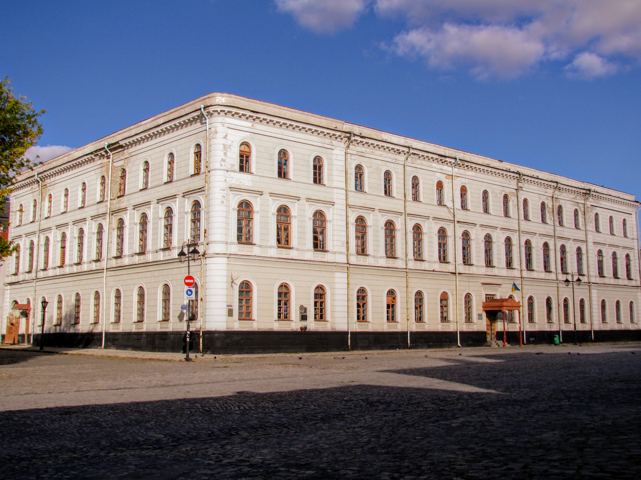 World / Ukraine / Khmelnytska / Kamyanets-Podilskyy , 1 км от центра ...