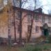 Руины многоквартирного дома (Школьная ул., 2) в городе Снегири