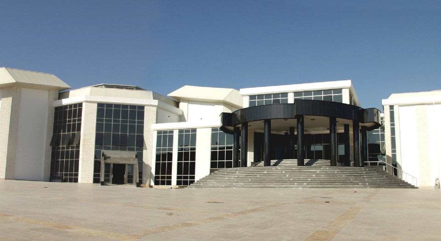 NEU - Grand Library & Bookstore - Lefkoşa