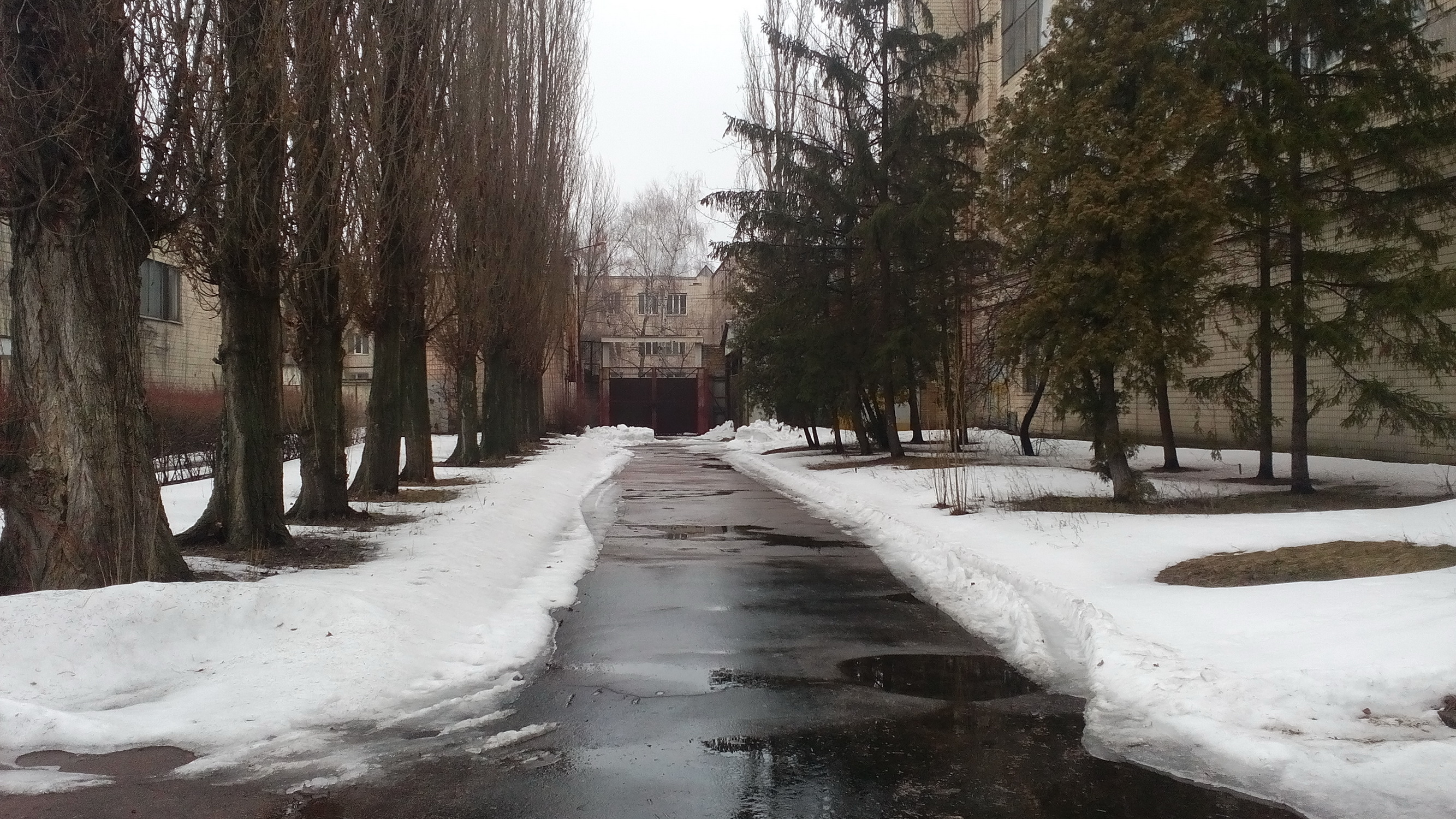 Коллекторная ул., 24/26 - Киев