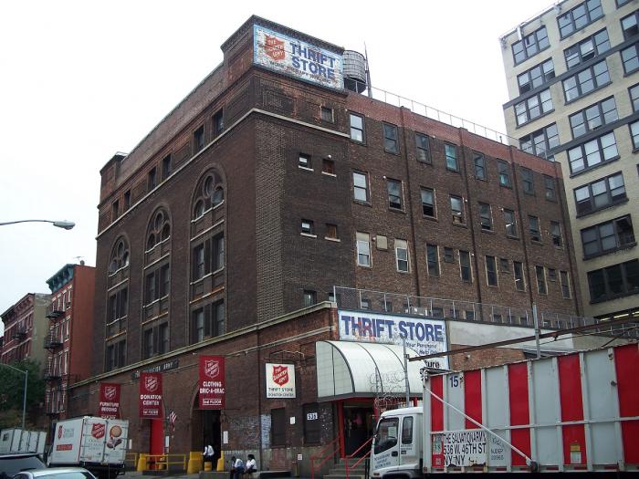 Salvation army thrift store new york city new york
