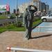 Памятник заправщику в городе Саратов