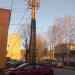 Металлическая опора линии электропередачи в городе Приозерск