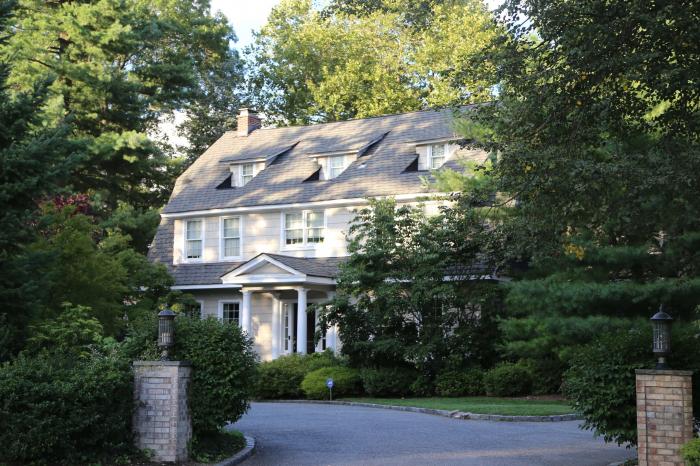 B. Stafford Mantz Residence - Plandome, New York