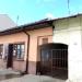 Dwuskrzydłowy budynek (pl) in Бјала Равска city