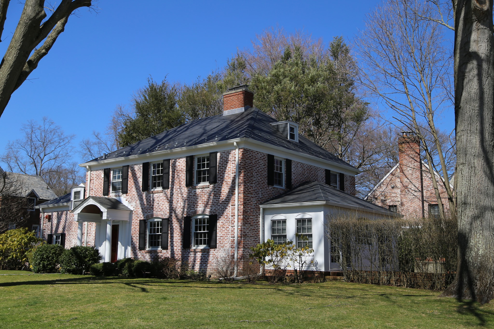 Val A. Schmitz Residence Munsey Park, New York