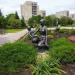 Скульптура «Мать с ребёнком» в городе Лозовая