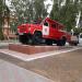 Памятник - пожарная машина ЗИЛ-130 в городе Ишим