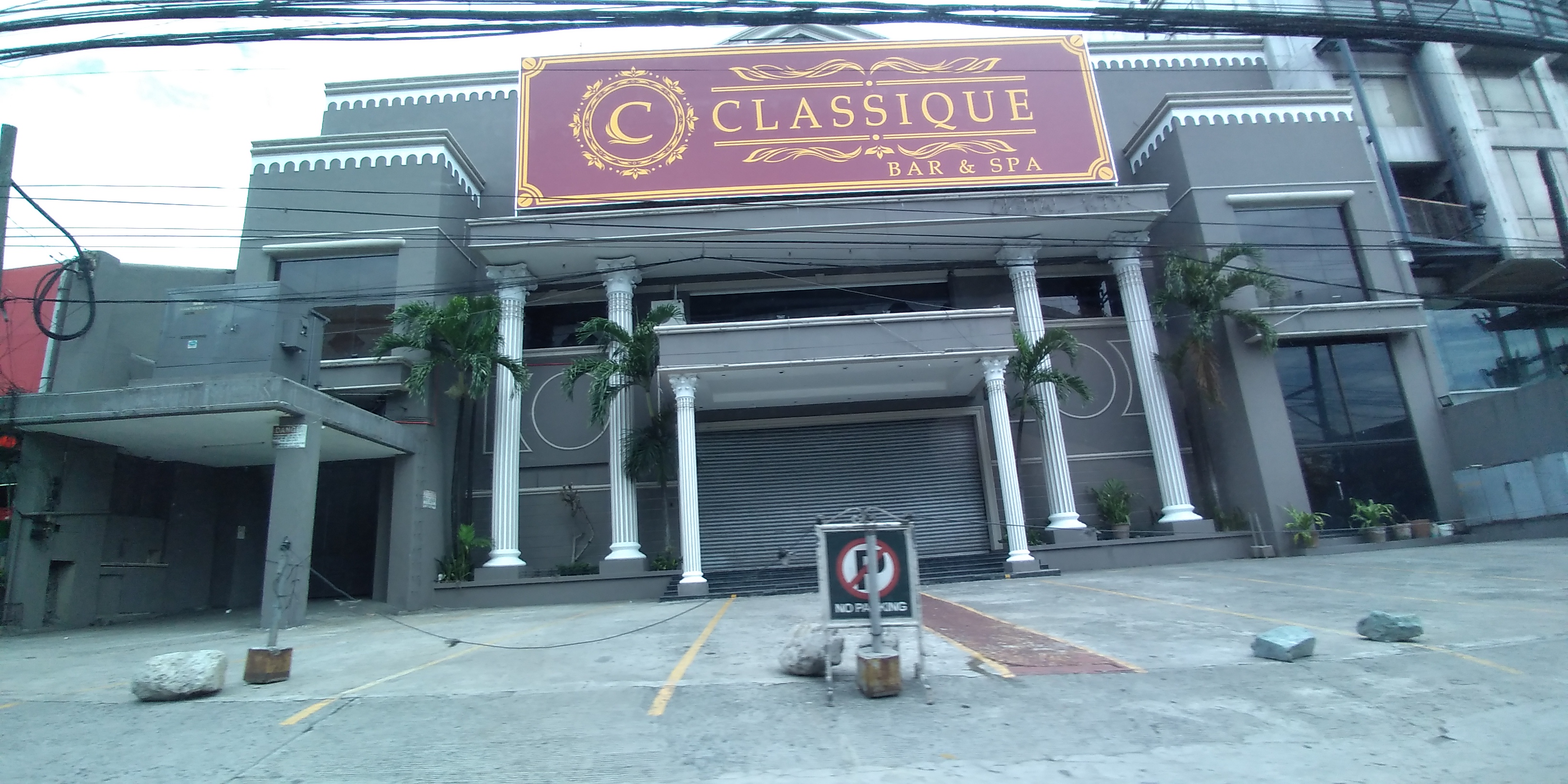 Classique Bar & Spa Quezon City