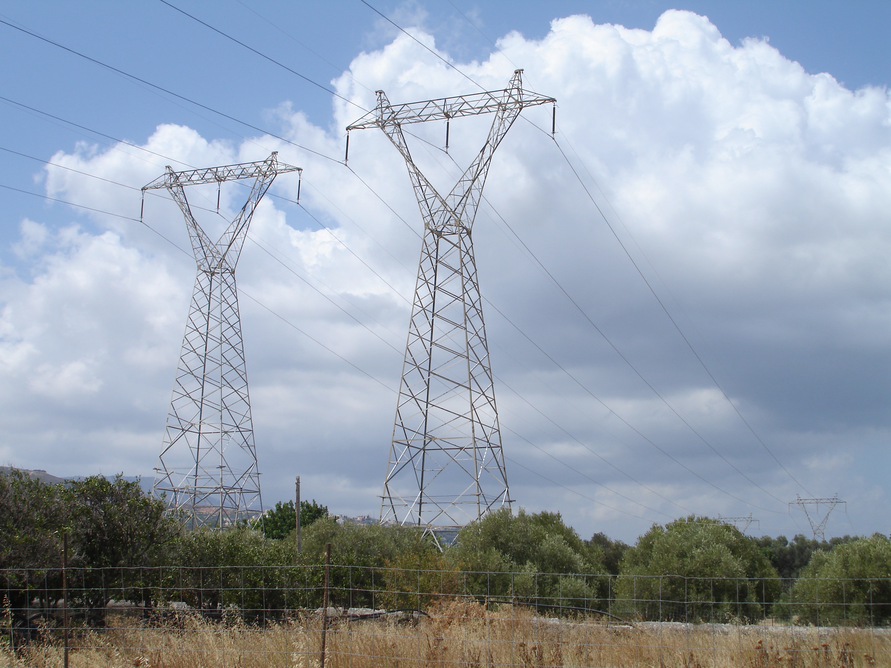 Transmission tower