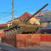 Танк Т-62М на постаменте в городе Кубинка