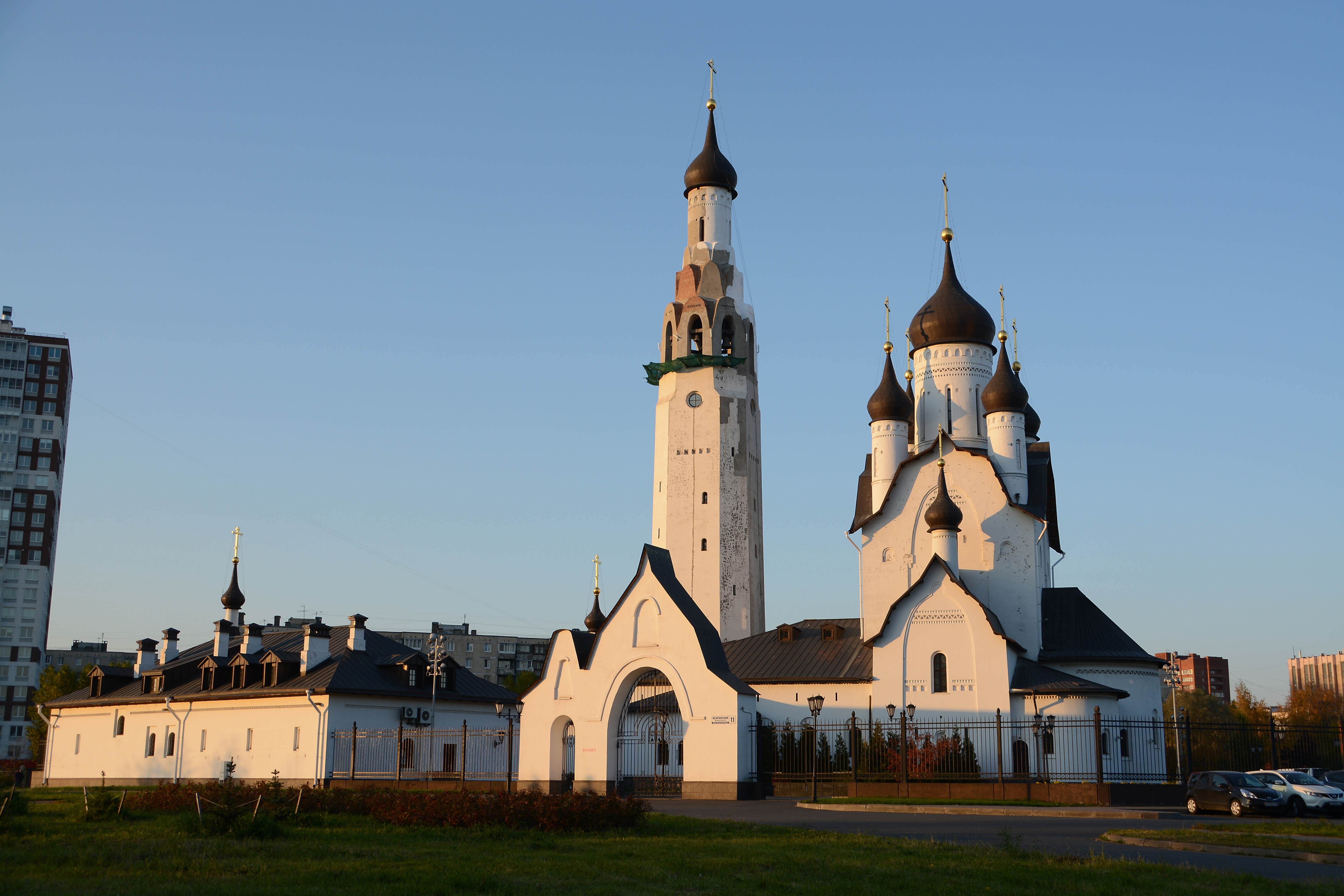 Храм святого первоверховного Апостола Петра - Санкт-Петербург