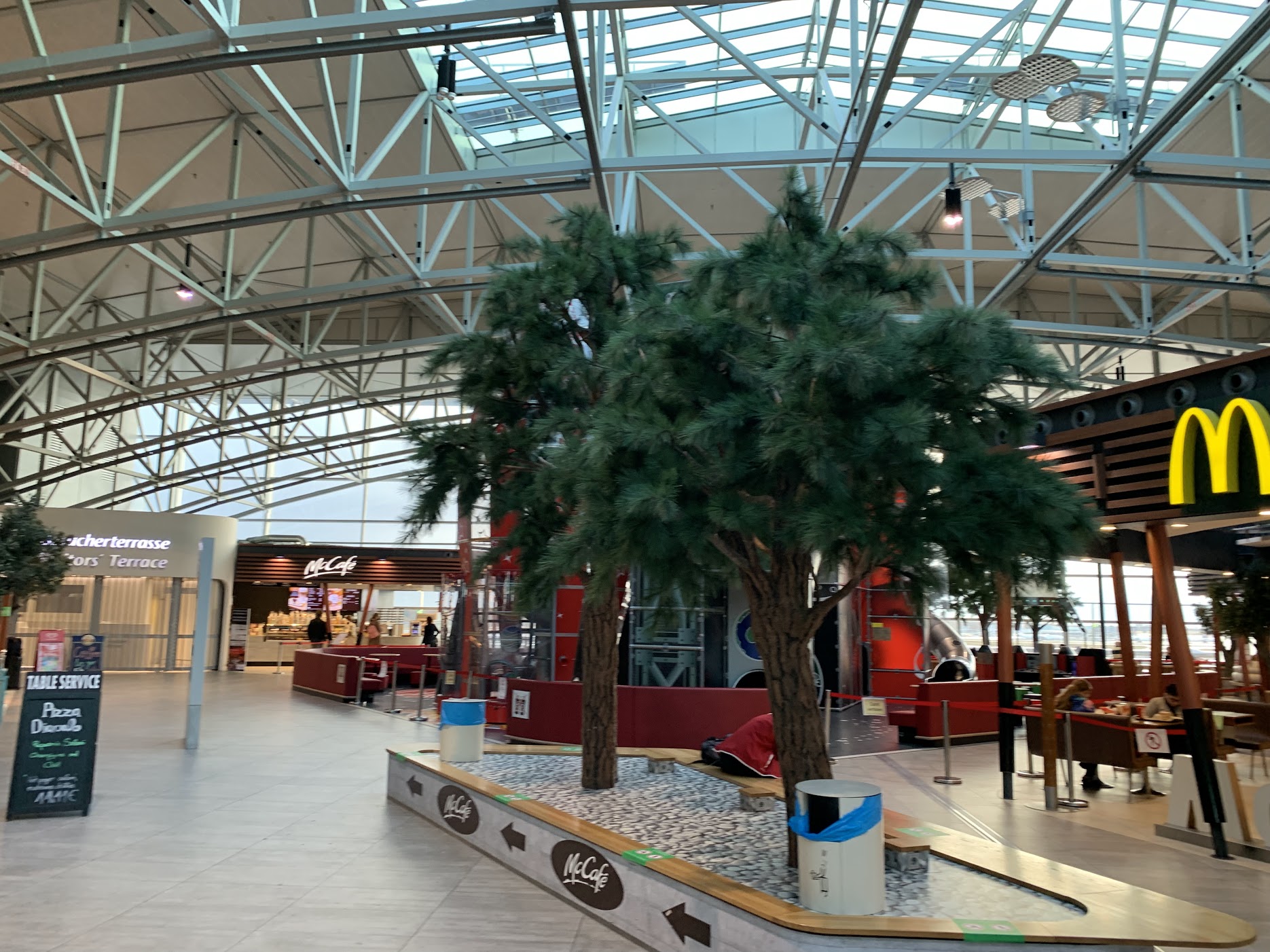 frankfurt international airport terminal 2