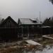Дом с красным флагом в городе Вырица
