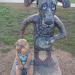 Скульптура «Пёс и ребёнок» в городе Магнитогорск