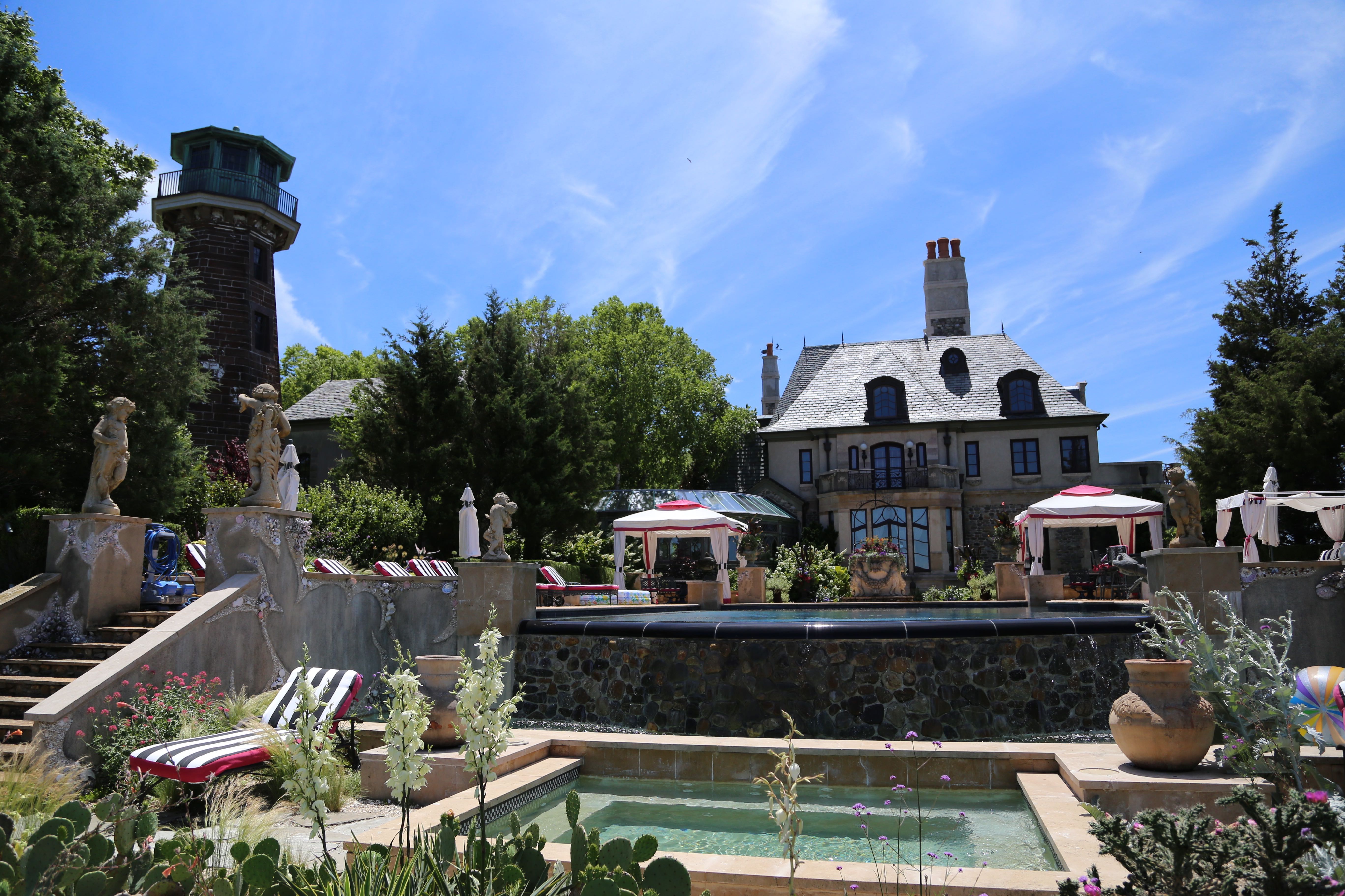 Sands Light Estate Sands Point, New York postmodern (architecture)