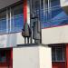Жанровая скульптура «Начальник вокзала и обходчик» в городе Липецк