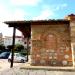 Plac przy cerkwi Marii Dziewicy Koubelidiki (pl) in Kastoria city
