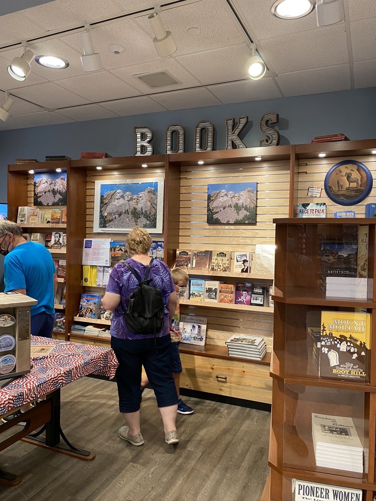 Lincoln Borglum Visitor Center