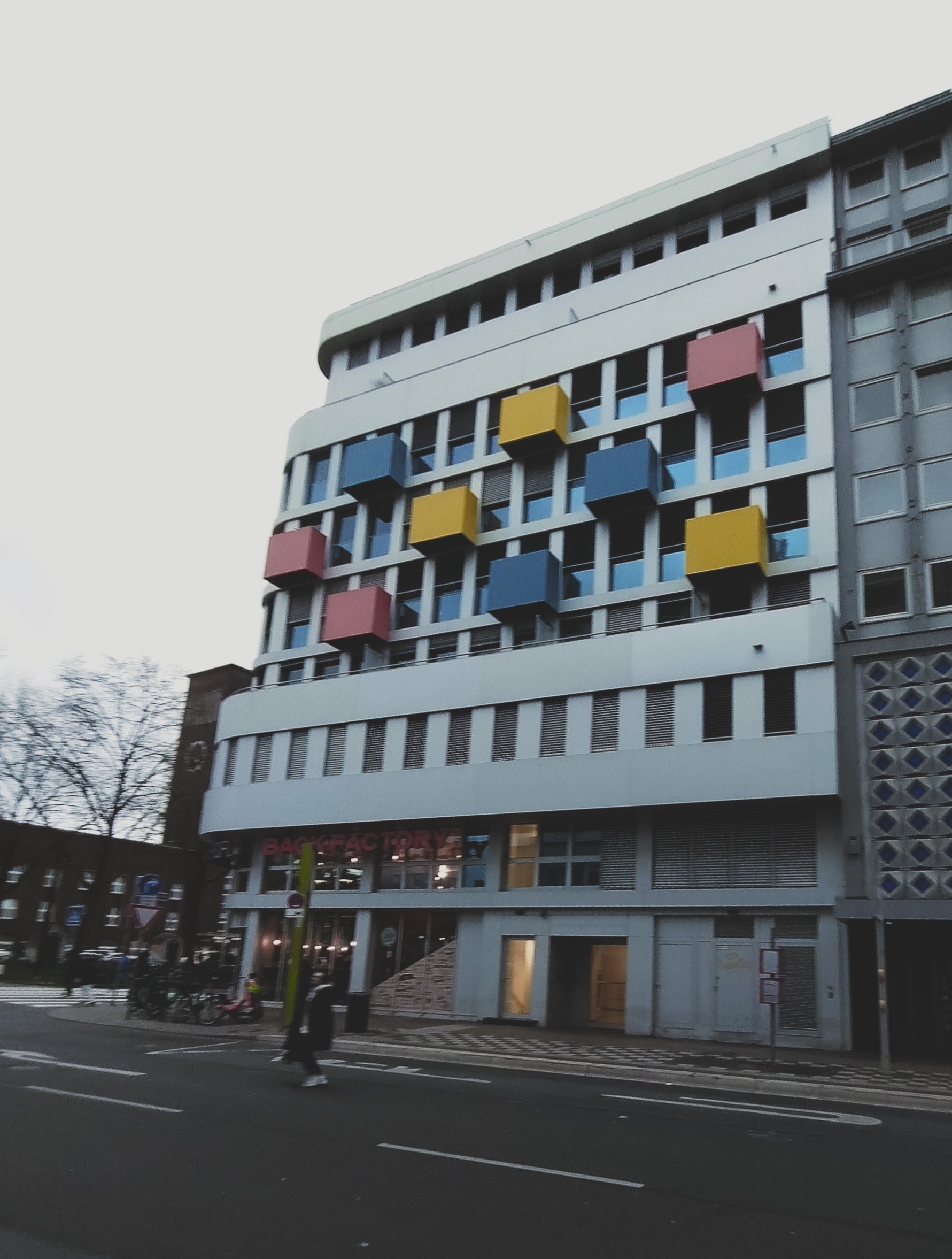 KonradAdenauerPlatz, 10 Düsseldorf Bürogebäude, Geschäftshaus