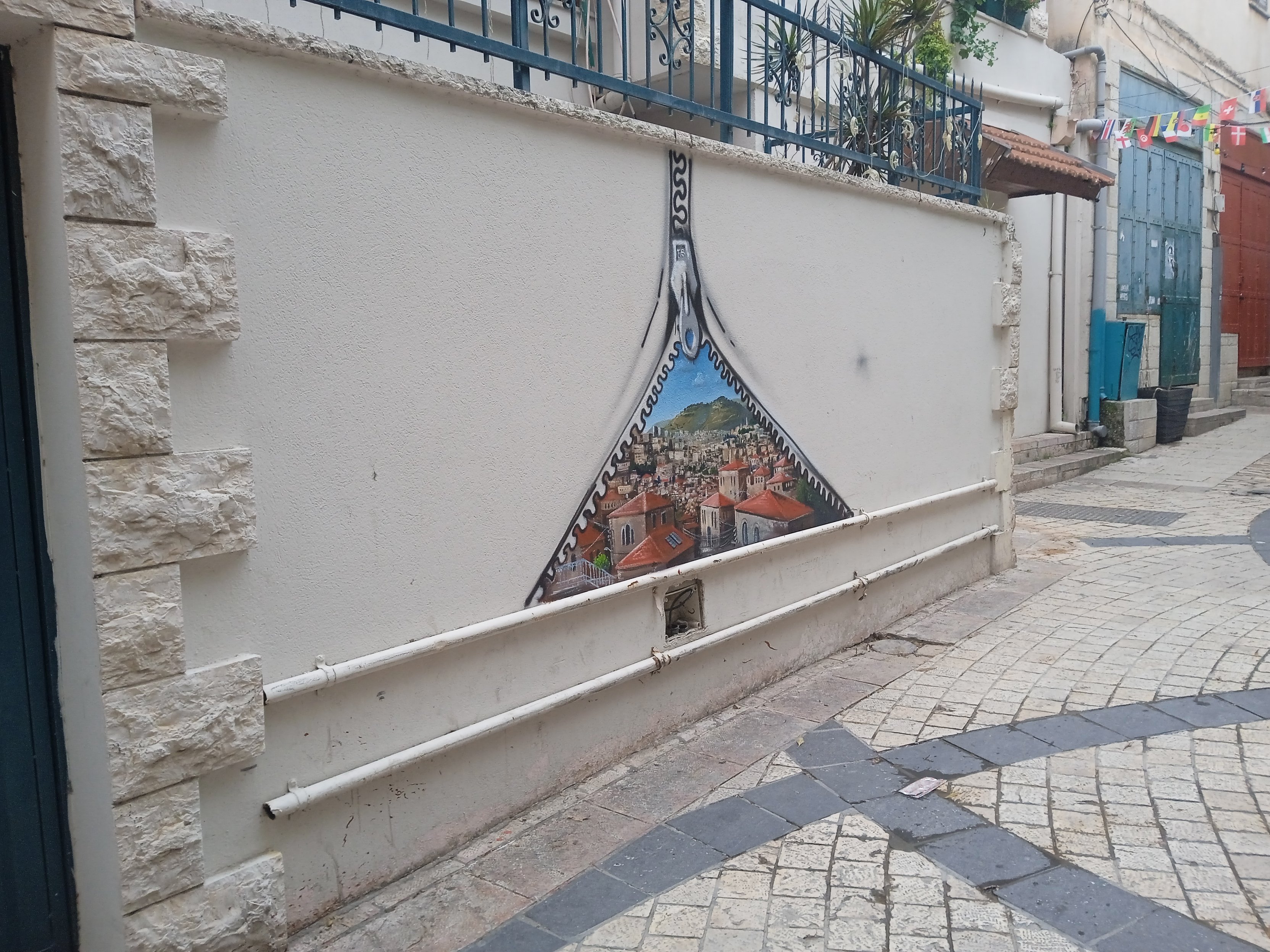 Nazareth Zip mural Nazareth