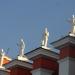 Скульптуры на крыше в городе Нижний Новгород