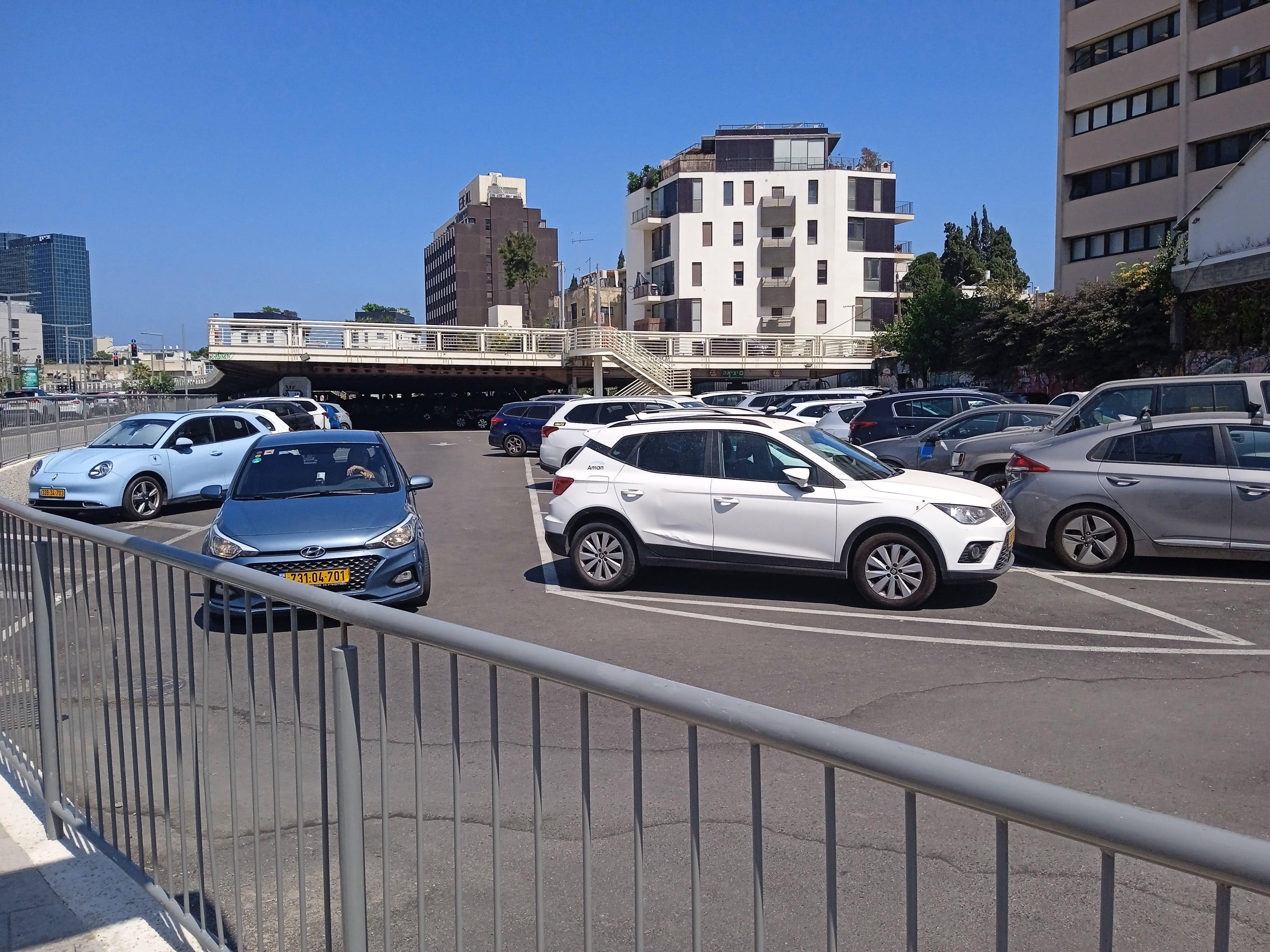 Etzel West Coast Parking Lot Was Kostet Parking Tel Aviv