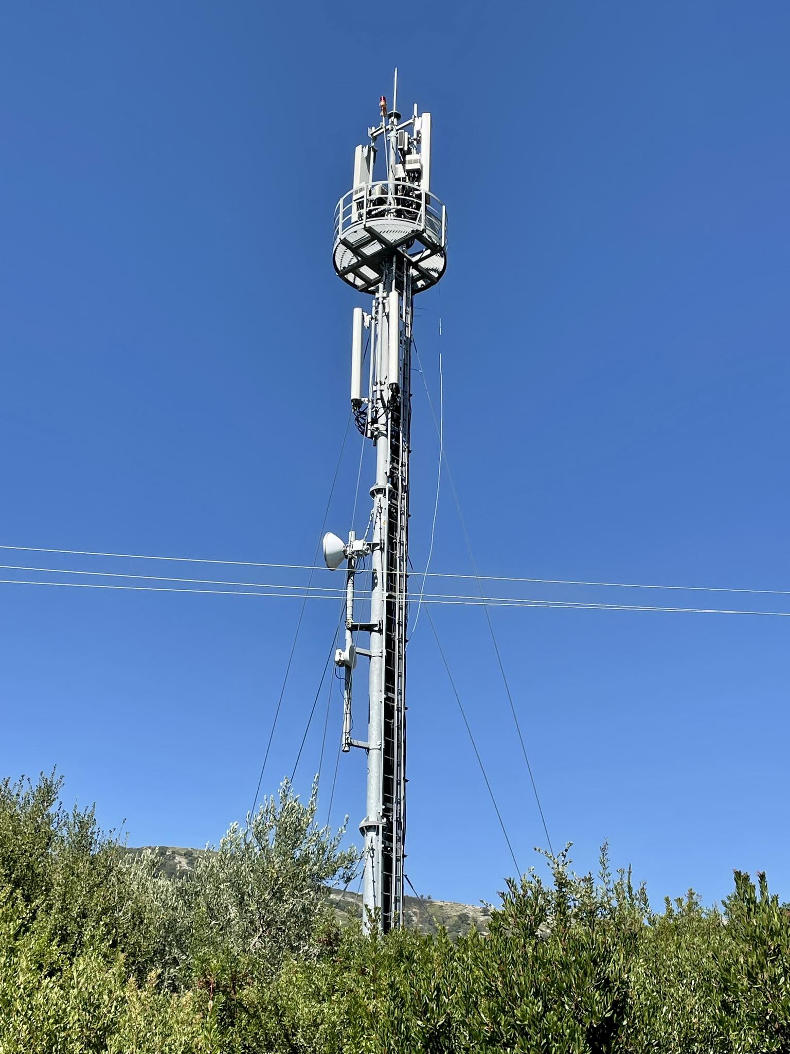 Cell tower