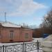Исторический сторожевой дом у акведука в городе Москва