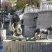 Скульптура «Медведь и волк» в городе Москва