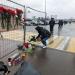 Стихийный мемориал в память о погибших в теракте в городе Красногорск