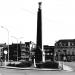 Openbare fontein met obelisk in Ronse city