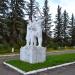 Скульптурная композиция «Рабочий, колхозница и космонавт» в городе Калуга