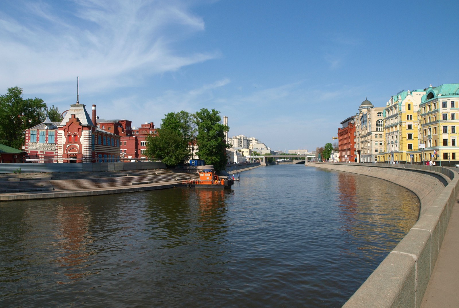 Водоотводный канал
