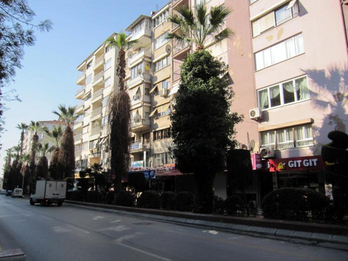 adnan menderes bulvari efeler