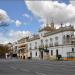 Paseo de Cristóbal Colón en la ciudad de Sevilla