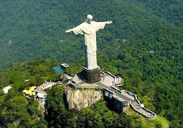 Znalezione obrazy dla zapytania: Statua Chrystusa Zbawiciela w Rio de Janeiro